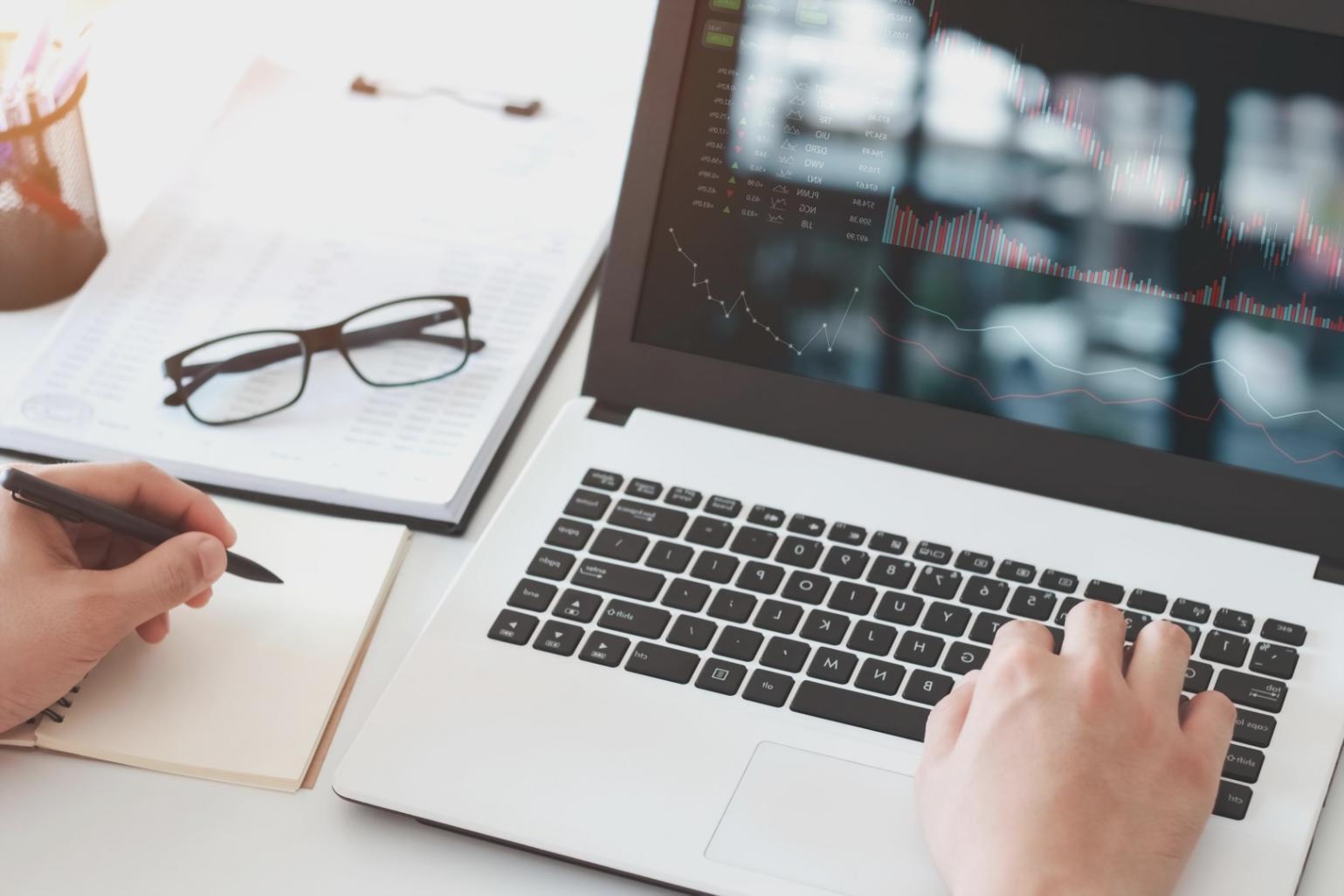 Herramientas de SEO móvil que funcionan cuando Google Discover te ignora